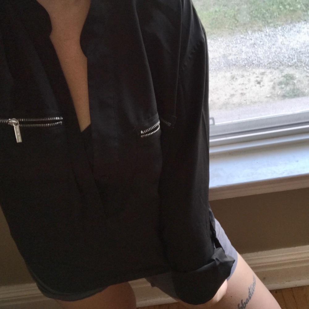 MICHEAL KORS black chic blouse